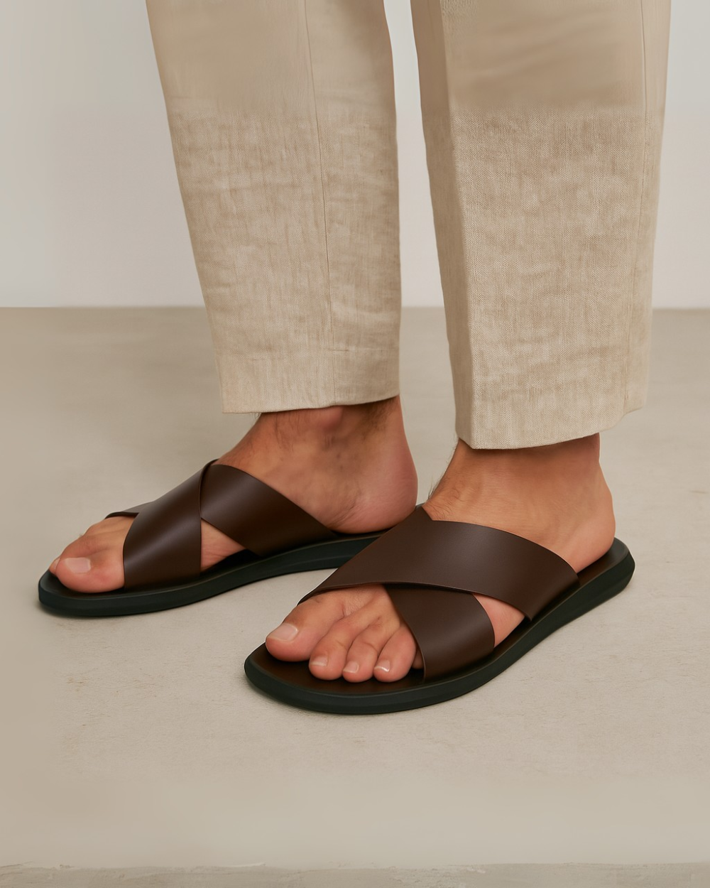 Illino | Sandalen mit überkreuzten Riemen