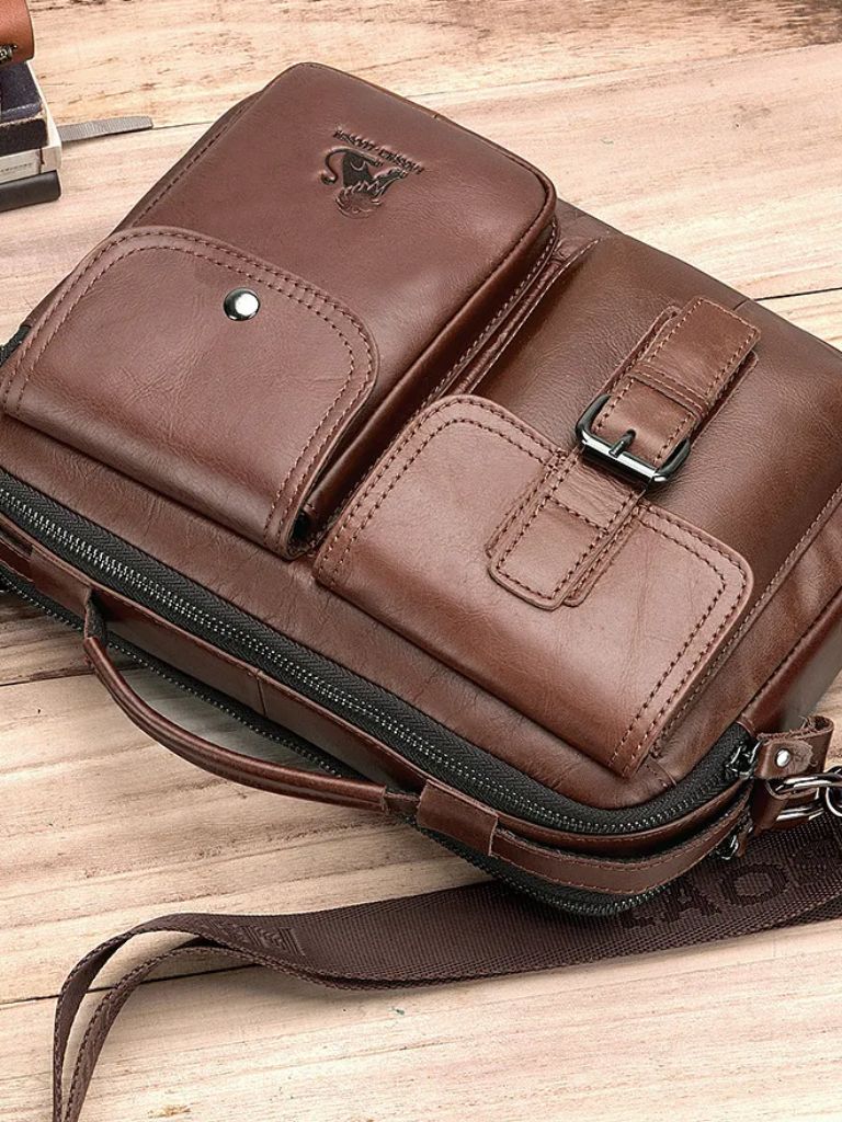 Oliver | quadratische Retro-Schultertasche